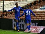 tammy-abraham-mencetak-gol-kemenangan-chelsea-untuk-mengalahkan-barnsley-getty.jpg