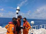 tim-sar-temukan-alat-pengirim-sinyal-bahaya-di-perairan-bangka-belitung.jpg