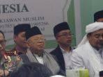 tito-karnavian-rizieq-shihab_20161128_170254.jpg