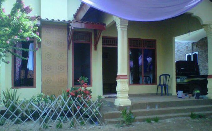 Foto-foto Rumah Warga di Kampung Sukajawa yang Dirusak - IMG03457-20131015-1433.jpg