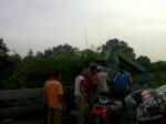 Jembatan_terbanggi_ambruk.jpg<pf>IMG00185-20140122-0954.jpg<pf>IMG00184-20140122-0951.jpg