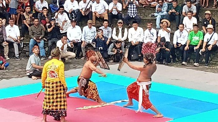 Pembukaan HUT ke-67 Lombok Barat Meriah dengan Pagelaran Seni Budaya Peresean