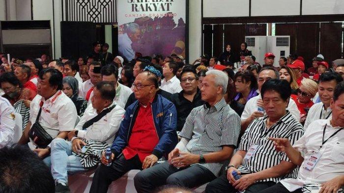 Ganjar Didampingi Mantan Ajudan Soekarno Saat Bertemu Relawan di Jakarta