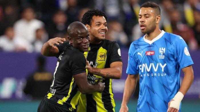 PEMAIN AL ITTIHAD - Selebrasi gelandang Al Ittihad, N'Golo Kante setelah mencetak gol ke gawang Al Hilal. Al Hilal, Al Ittihad, dan Al Nassr mulai mengelompok di papan atas klasemen Liga Arab Saudi pekan kedua.
