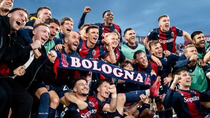 PEMAIN BOLOGNA - Selebrasi tim Bologna ketika mengalahkan Inter Milan skor 1-0 pada pertandingan kandang pekan ke-30 Liga Italia 2024/2025, Minggu (20/4/2025). (Instagram Bologna - 24/4/2025)
