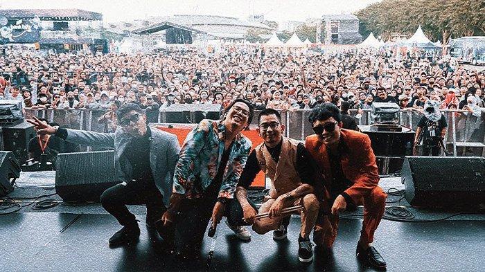 Lirik Lagu Serana - For Revenge: Beritahu Aku Cara Melupakanmu, Seperti Kau Ajarkanku Dewasa