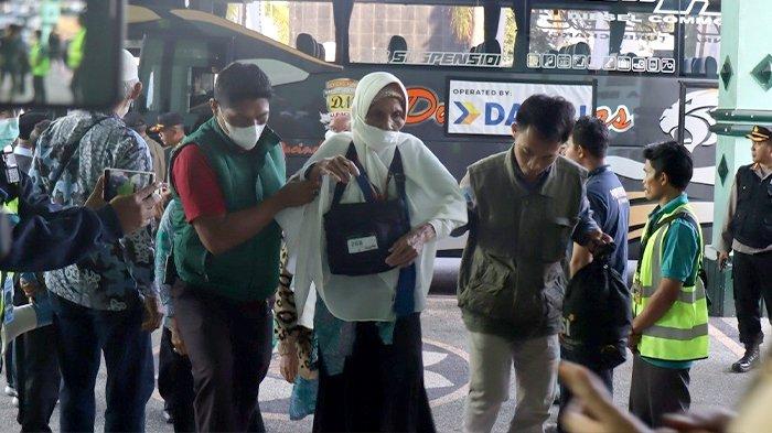 Jemaah Haji Kloter I Lombok Timur Pulang: 1 Orang Masih Dirawat, 2 Meninggal Dunia