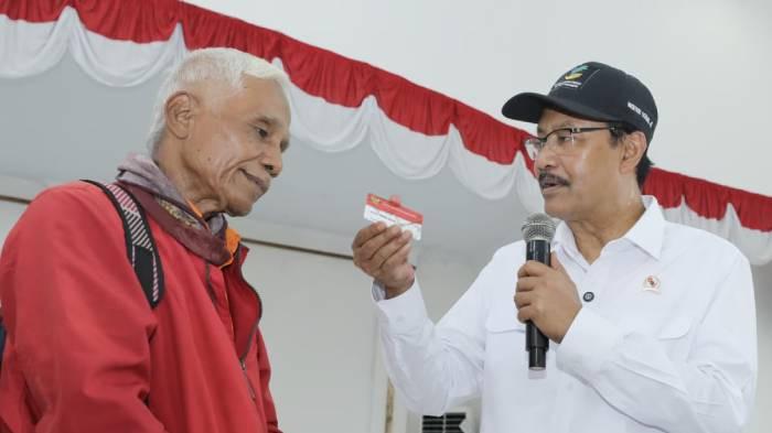 Cek Bansos BLT Desil 1-4 DTSEN Cair Oktober 2025 Rp900 Ribu