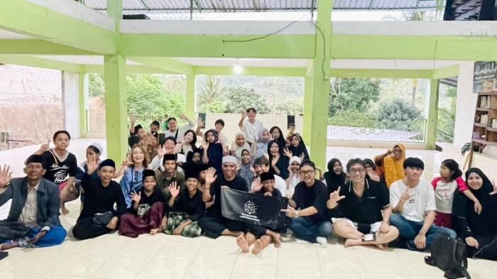 Presiden Takigami & Puluhan Investor Jepang Kunjungi Ponpes NU Lenser, Silaturahmi-Salurkan Donasi