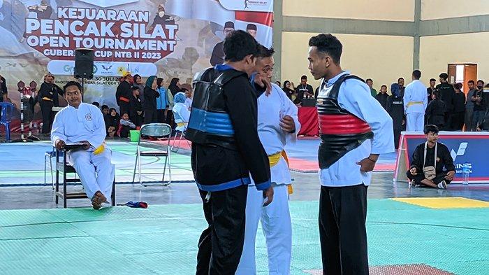 Aksi Pendekar Remaja NTB Berebut Poin dan Bersaing Teknik di Kejuaraan Pencak Silat Gubernur NTB Cup