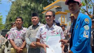 Aliansi-Mahasiswa-UGR-Menggugat-menggelar-aksi-di-hari-Tani.jpg