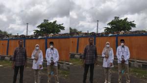 Anggota-DPR-RI-Hj-Lale-Syifaunnufus-saat-melihat-tumpukan-sampah-di-Gudang-Bulog-Mandalika.jpg