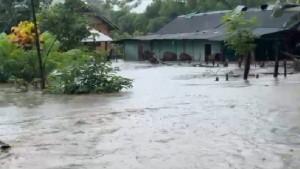 Banjir-yang-menerjang-Desa-Karang-Bima-56.jpg