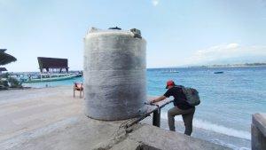 Distribusi-Air-Bersih-dari-Pemkab-Lombok-Utara-Belum-Penuhi-Kebutuhan-Warga-Gili-Meno.jpg