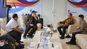 Gubernur-NTB-Lalu-Muhamad-Iqbal-bertemu-Menpora-Dito-Ariotedjo.jpg