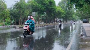 Hujan-Lagi-di-Mataram.jpg