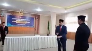 Kanwil-Kemenag-NTB-lempar-mic.jpg