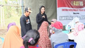 Ketua-Yayasan-HBK-Peduli-Rannya-Agustyra-Kristiono-saat-575.jpg