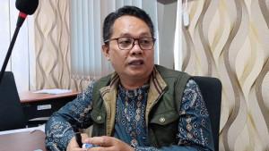 Ketua-panitia-Musda-Lalu-Akhyar-saat-ditemui-usai-menerima-hearing-Asosiasi.jpg