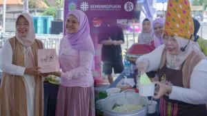 Lale-Women-Masak.jpg