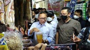 Menteri-Perdagangan-Zulkifli-Hasan-mengunjungi-Pasar-Cibubur.jpg