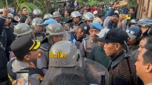 PERUSAKAN-RUMAH-RIZKA-BRIGAIR.jpg