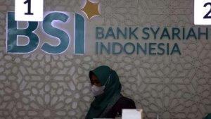 Pelayanan-nasabah-di-Kantor-Cabang-Bank-Syariah-Indonesia.jpg