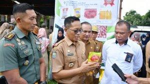 Pemda-Lotim-Gelar-Gerakan-Pangan-Murah-untuk-Stabilkan-Harga-Bahan-Pokok-Jelang-Lebaran.jpg
