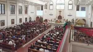 Perayaan-Natal-Gereja-Katolik-Santa-Maria-Immaculata-Mataram-Berjalan-khidmat-Bawa-Pesan-Perdamaian.jpg