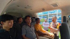 Polres-Lombok-Tengah-Berangkatkan-Peserta-Mudik-Gratis-dari-Bandara-Lombok-ke-Mataram.jpg
