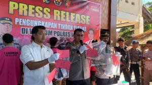 Polres-Lotim-saat-menggelar-press-release.jpg