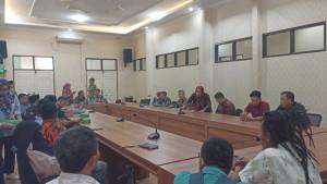 Rapat-dengar-pendapat-Sumbawa-Barat.jpg
