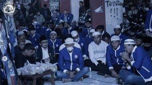 Tim-Arema-FC-di-Acara-doa-bersama-dan-tahlil-40-Hari-Tragedi-Kanjuruhan.jpg