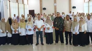 Wakil-Bupati-Sumbawa-Barat-Hanipah-saat-membuka-Bimtek.jpg