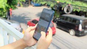 handphonee.jpg