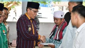 insentif_guru_baznas_lombok_timur_02050-607jpg.jpg