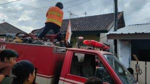 kebakaran-rumah-polisi-di-mataram-1.jpg