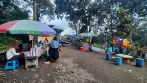 pedagang-otak-kokok-joben-lombok-timur.jpg
