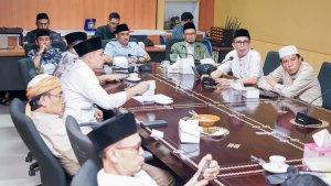 tapd-dprd-lombok-tengah-rapat-efisiensi-anggaran.jpg