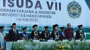 wisuda-hamzanwadi.jpg