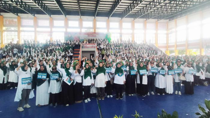 1.000 Pasukan Srikandi Deklarasi Dukung Rohmi-Firin di Pilkada NTB 2024