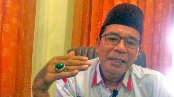 413-Calon-Jamaah-Haji-asal-Kabupaten-Bima-akan-Diberangkatkan-ke-Tanah-Suci.jpg