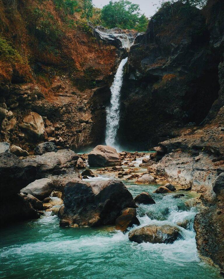 Air-Terjun-Telaga-Madu-terletak-di-Dusun-Birak.jpg