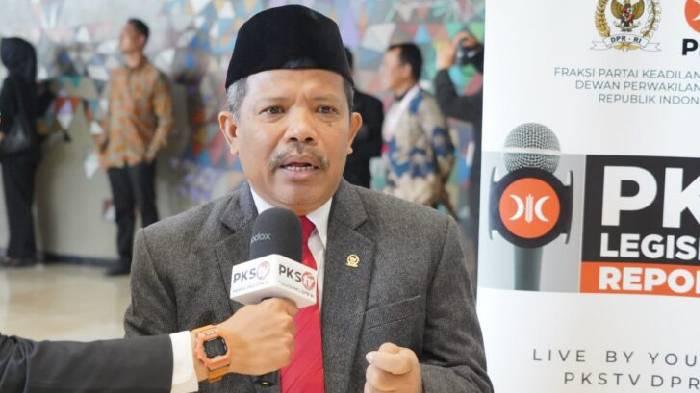 Anggota-DPR-RI-Fraksi-PKS-Johan-Rosihan.jpg