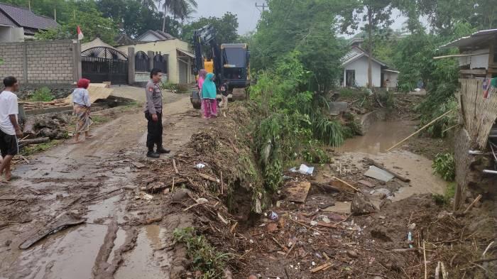 Banjir-luapan-terjadi-akibat-hujan.jpg