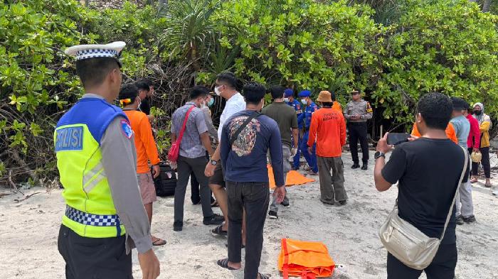 EVAKUASI-JENAZAH-PEREMAUAN-DITEMUKAN-DI-PANATAI-NIPAH-2026.jpg