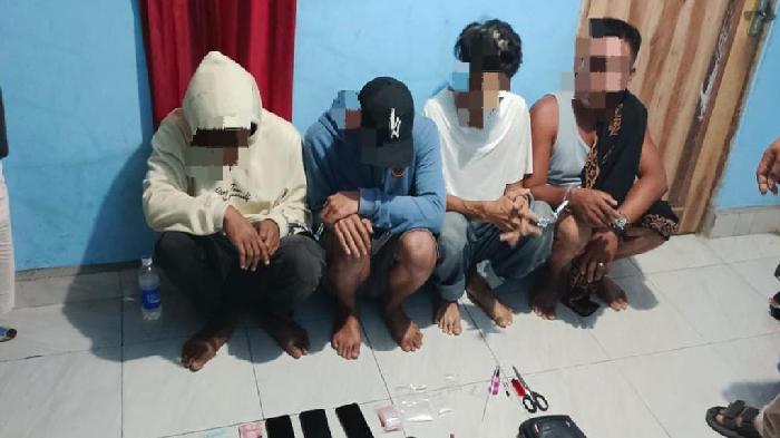 Empat-pria-yang-ditangkap-Polres-Lombok-Tengah-di-wilayah-45.jpg