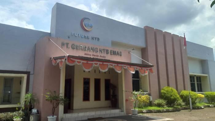 Gedung-PT-Gerbang-NTB-Emas_.jpg