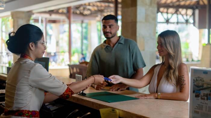 Holiday-Resort-Lombok-kembali-menawarkan-paket-special.jpg