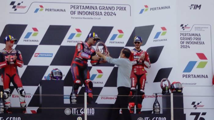 Komentar Jokowi Usai Nonton MotoGP Mandalika: Bangga Kru Didominasi Warga NTB, Ungkap Pujian Dorna